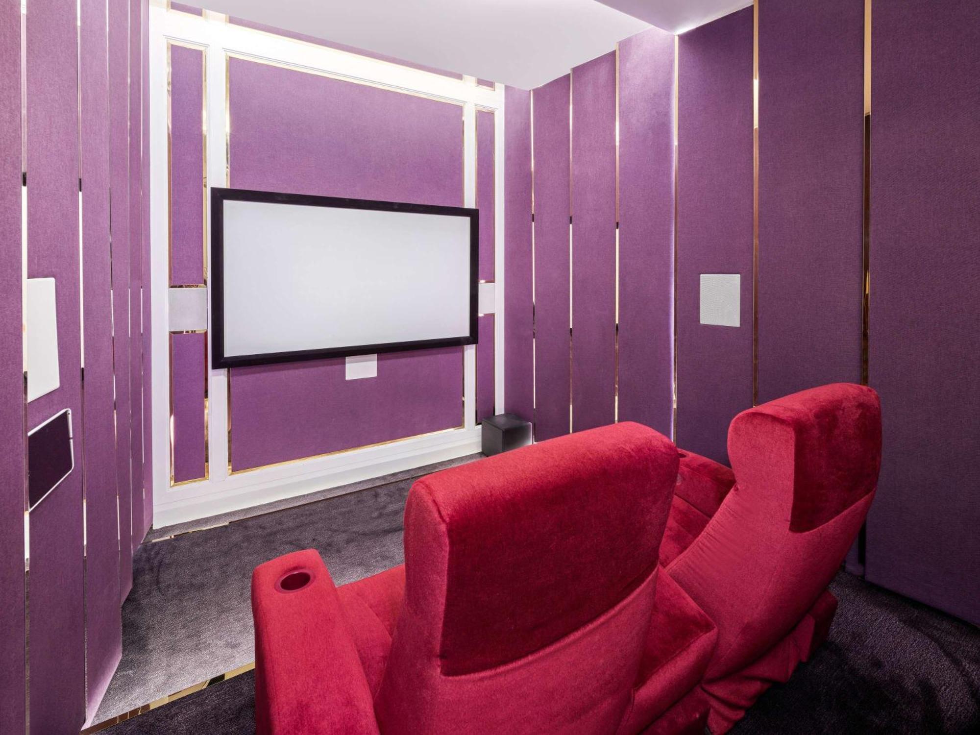 Fairmont Amman Ξενοδοχείο Εξωτερικό φωτογραφία A home theater