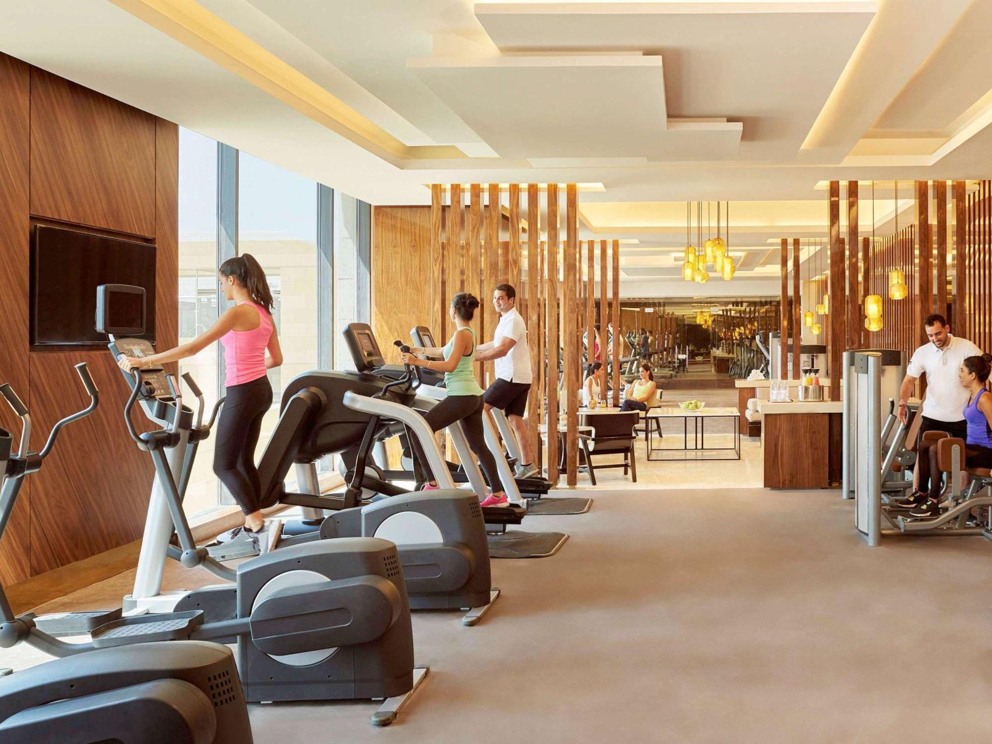 Fairmont Amman Ξενοδοχείο Εξωτερικό φωτογραφία The gym at the hotel